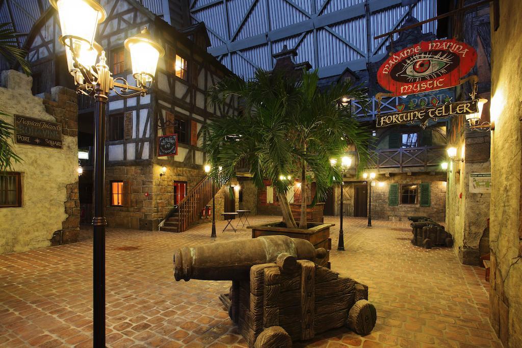 Tropical Islands Hotel Krausnick Exterior foto